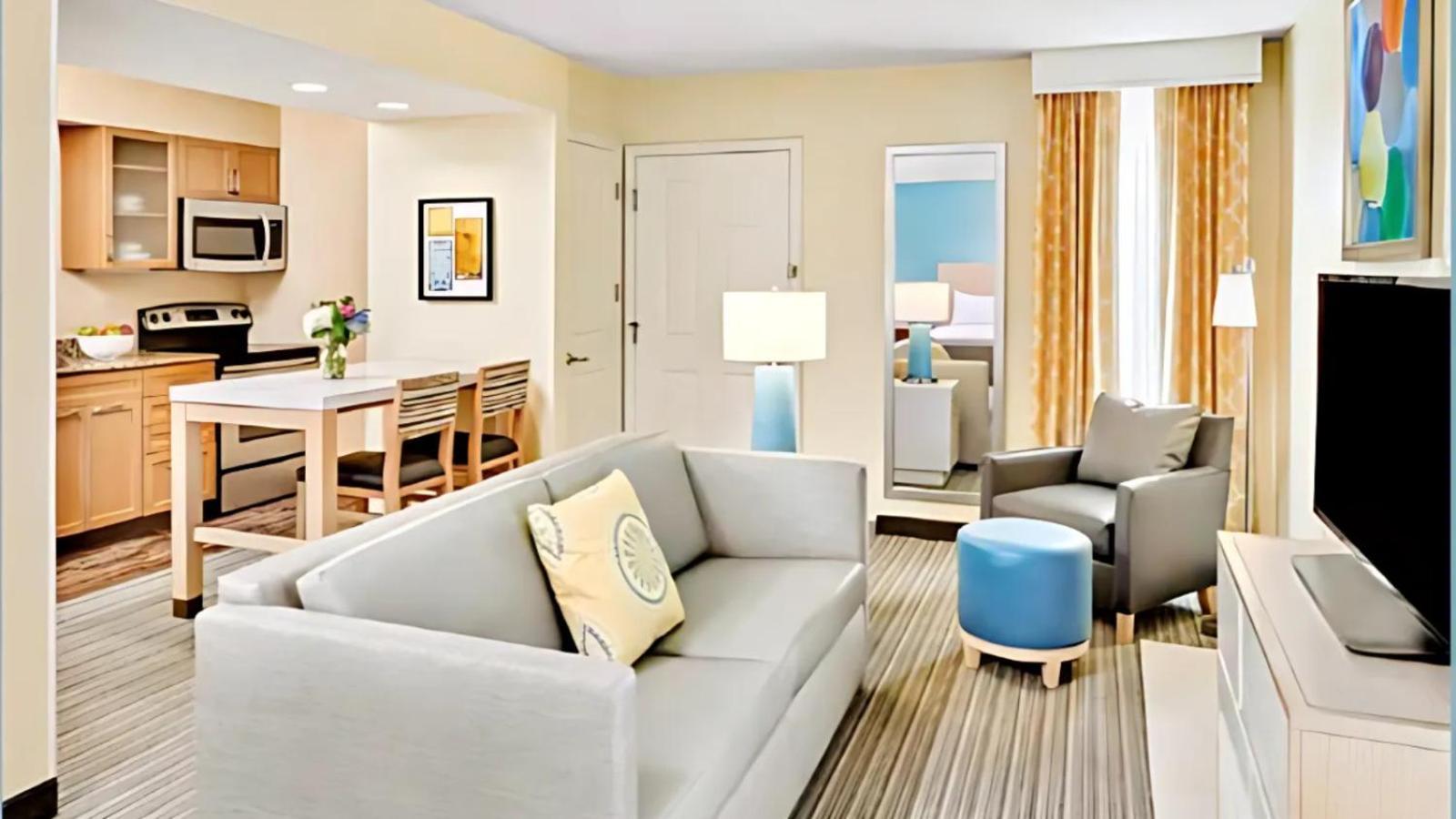 โซเนสตา อีเอส สวีท ชารอนวิลล์ เวสต์ Hotel ภายนอก รูปภาพ