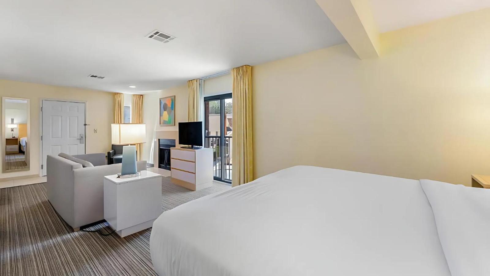 โซเนสตา อีเอส สวีท ชารอนวิลล์ เวสต์ Hotel ภายนอก รูปภาพ