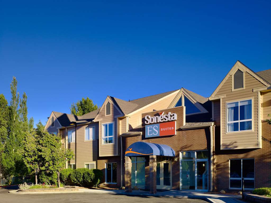 โซเนสตา อีเอส สวีท ชารอนวิลล์ เวสต์ Hotel ภายนอก รูปภาพ